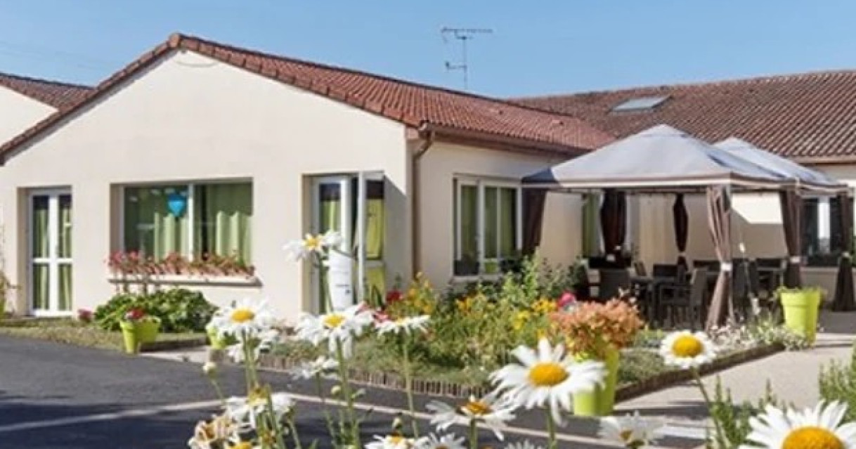 Monts-sur-Guesnes (86)
